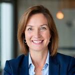 Lakimies Laura Koskinen. Yritysjuridiikan spesialisti.